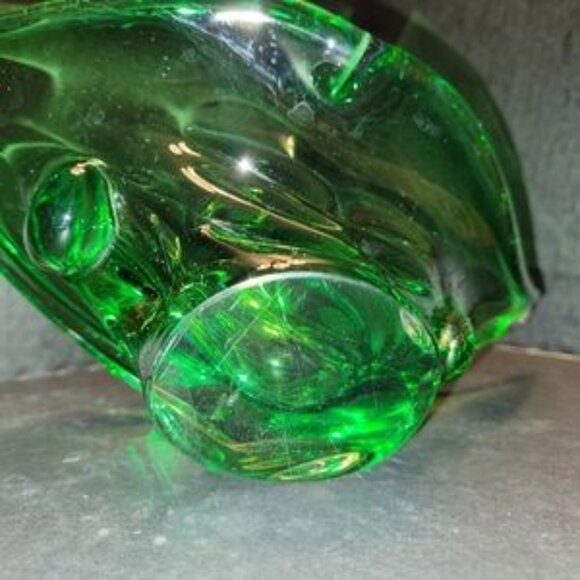 Gorgeous green art glass Bowl Table centre piece - Picture 5 of 5